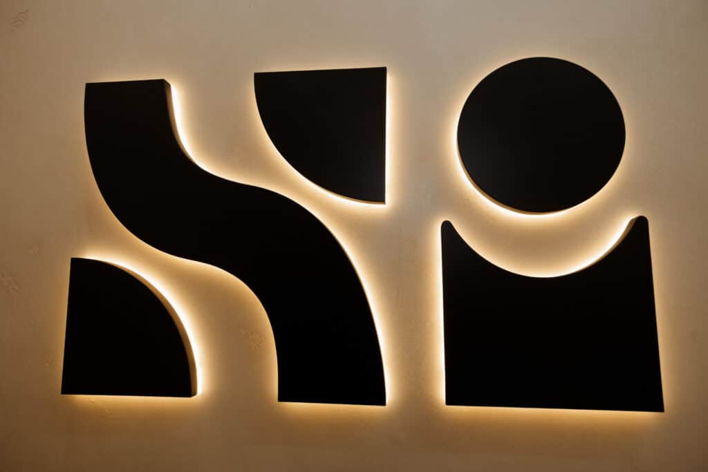045A5370